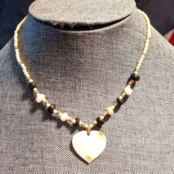 Vintage mother of pearl dbl sided heart, raw hetian jade blk opal, bead necklace - Picture 3 of 13